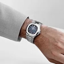 Patek Philippe Nautilus 5726/1A-014 Annual Calendar Stainless Steel Blue Dial 2