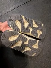 Adidas Yeezy Boost 700 Analog 4