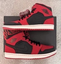 Air Jordan 1 Mid Gym 554724-005 Size 10 New 2