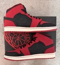 Air Jordan 1 Mid Gym 554724-005 Size 10 New 3