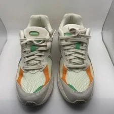 New Balance 2002R Apple Size US 9 3