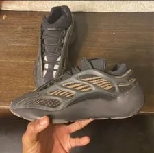 Size 7 - Adidas Yeezy 700 V3 Alvah 4