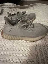 Yeezy 350 Boost V2 ’s Size 8 NO BOX 3