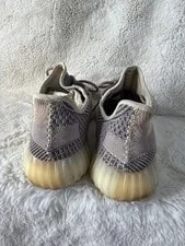 Yeezy Boost 350 V2 ’S Size 13 Shoes 3