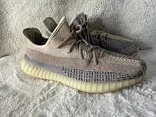 Yeezy Boost 350 V2 ’S Size 13 Shoes 4
