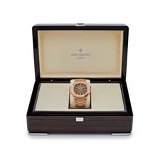Patek Philippe Nautilus 5711/1R-001 Rose Gold Brown Dial (2018) 3
