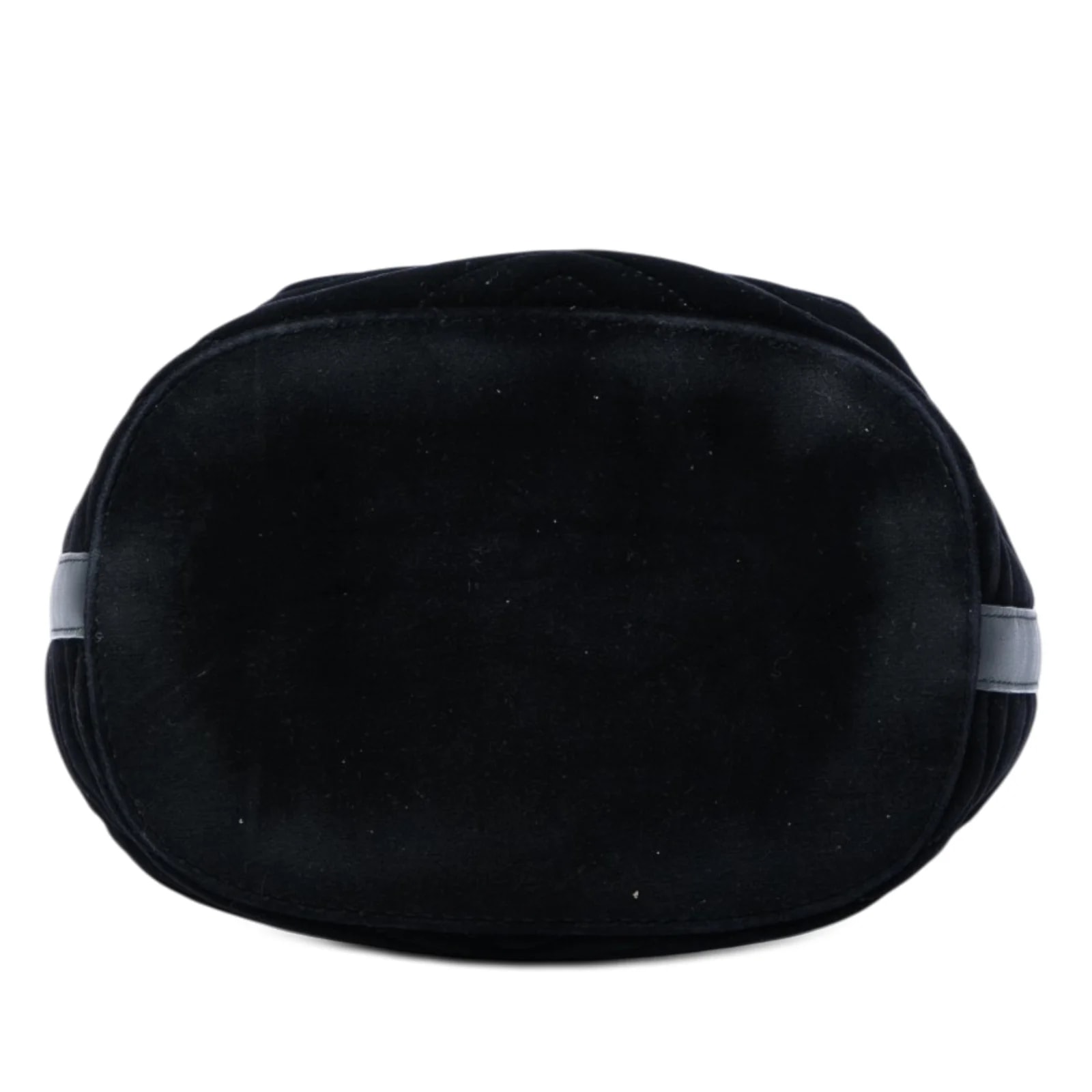 GG Marmont 2.0 Matelasse Bucket 3