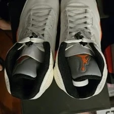 Size 10 - Jordan 5 4