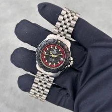 Tag Heuer — TAG Heuer Formula 1 WA1214-Quartz Black Red Dial Jubilee Bracelet — Watch — resale