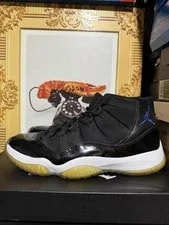Size 9.5 - Air Jordan 11 Retro 2009 2