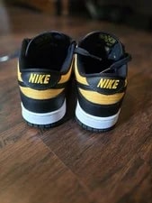 Nike Low-Top Lace-Up Athletic 3