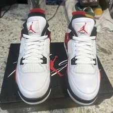 Size 7 - Jordan 4 Retro Mid 4
