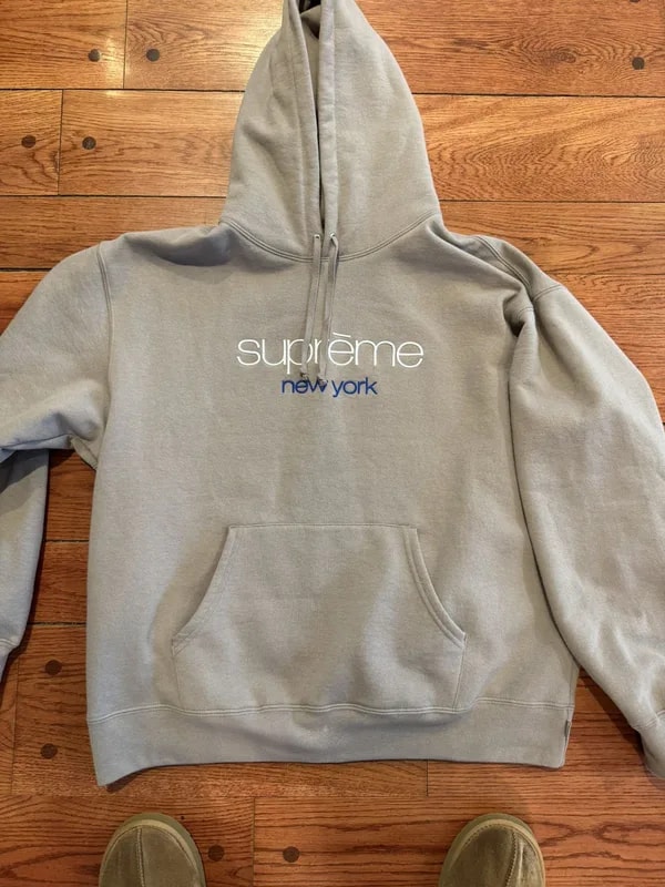 Supreme — Supreme Classic Logo Hooded Sweatshirt Hoodie — streetwear — resale