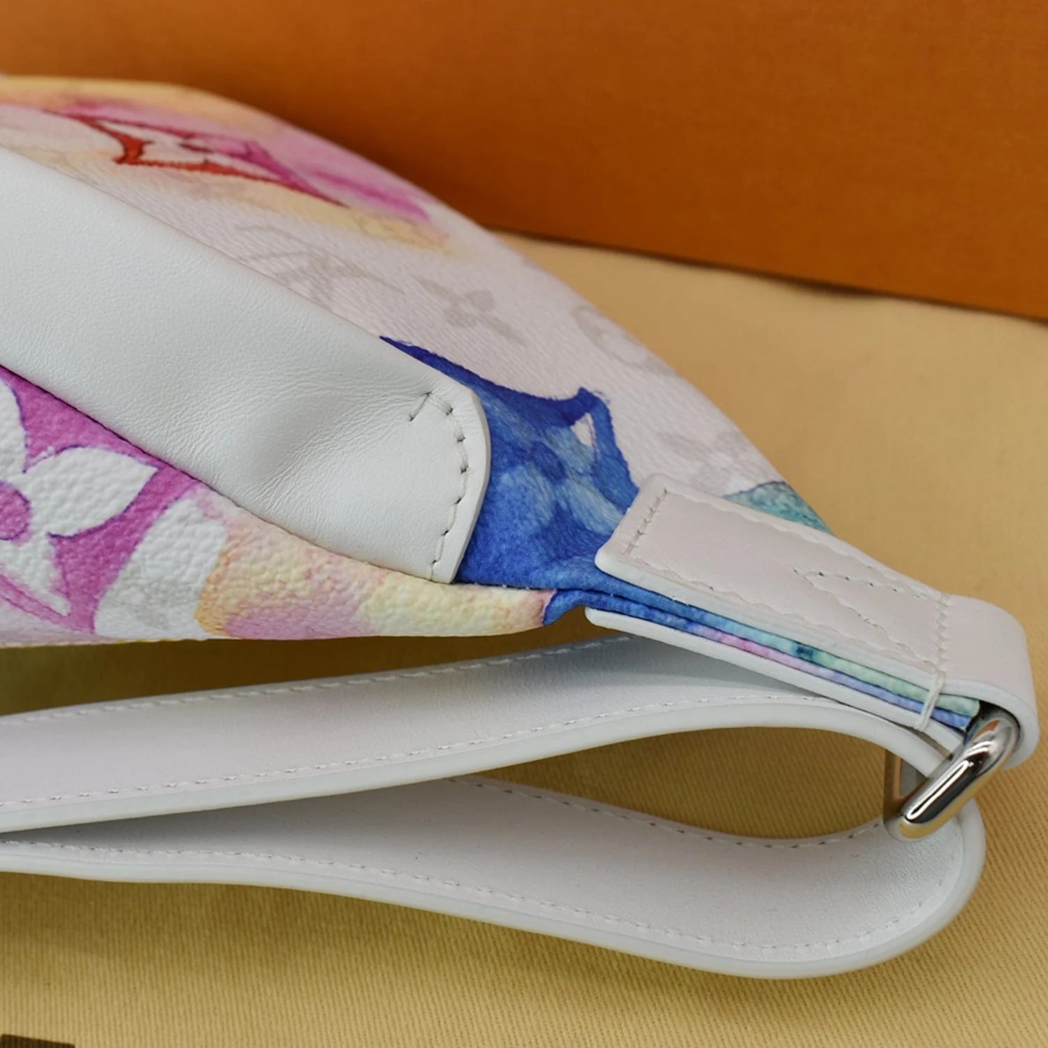 Louis Vuitton Discovery Watercolor Bumbag 4