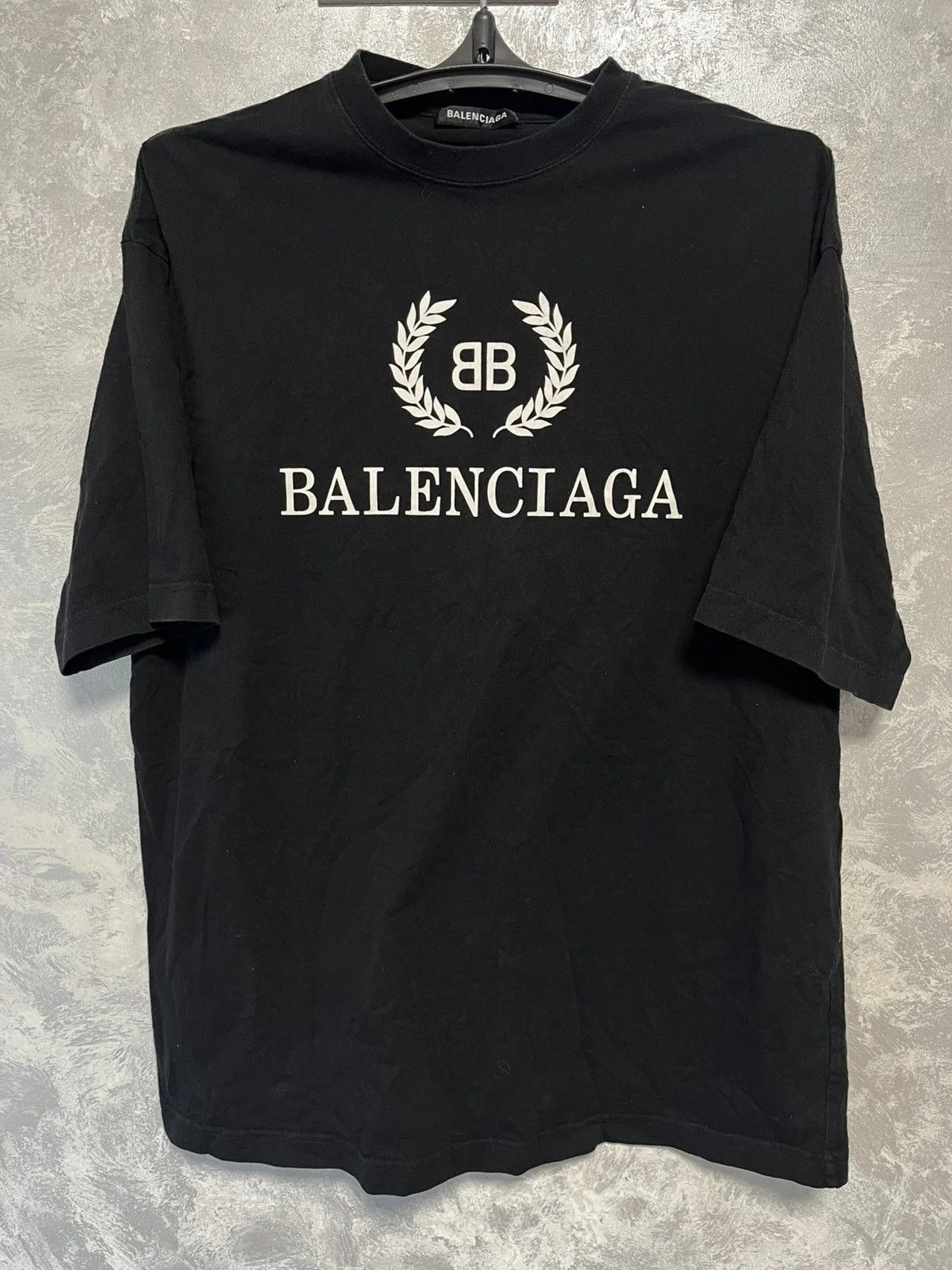 Balenciaga — Balenciaga Logo T-shirt — streetwear — deal