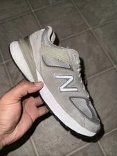 New Balance — Size 7 - New Balance 990v5 — Sneaker — resale