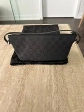 Authentic Gucci Boat 039 1103 2123 3