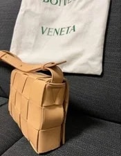 Bottega Veneta Cassette Classic 2