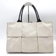 Bottega Veneta Arco Medium 4