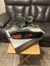 ’s 12.5 Undefeated Air Jordan 4 in Great Condition 3