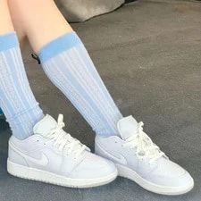 Jordan 1 Low Bliss (GS) -400 2