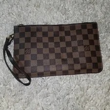 Louis Vuitton — Louis Vuitton Neverfull Pochette / in — Handbag — resale