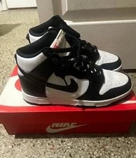 Nike — Nike Dunk High / High Top Lace-Up Athletic — Sneaker — resale