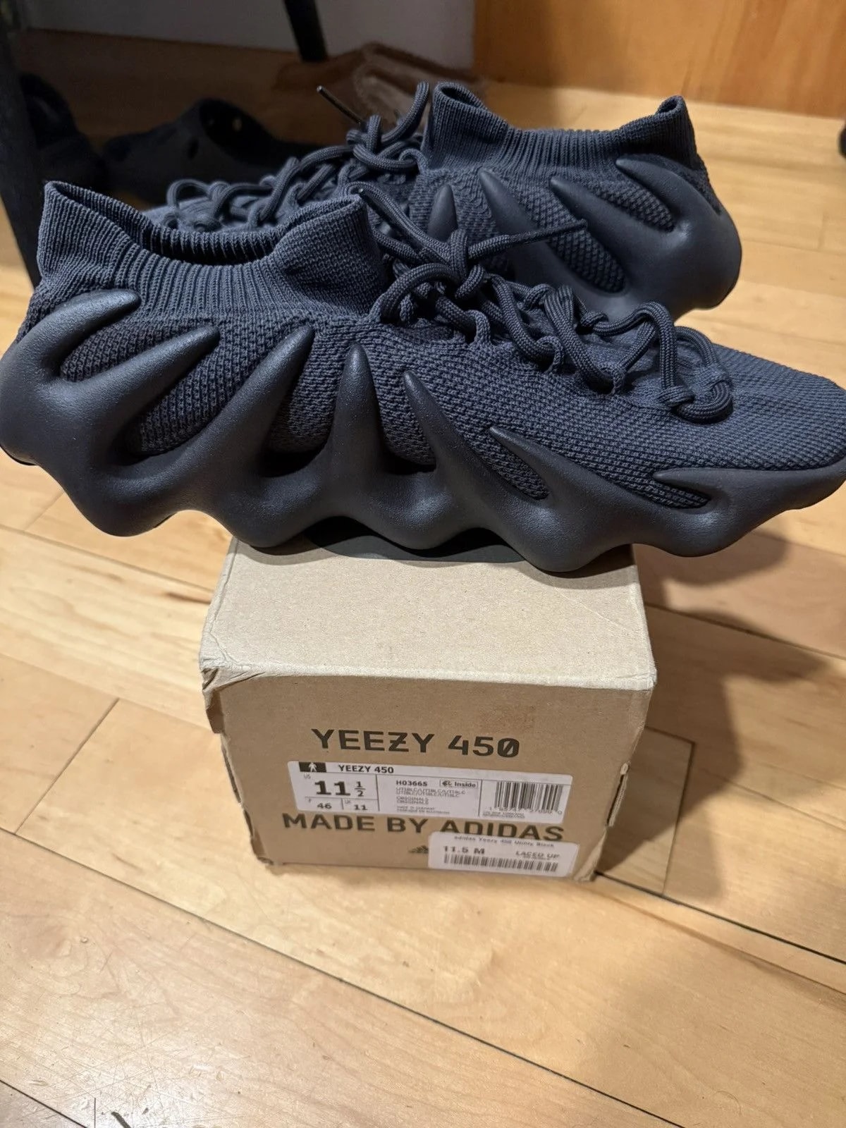 Yeezy — Yeezy 450 Utility — Sneaker — resale
