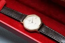 *Near / BOX & Paper* Omega de Ville Cal.1387 591.0257 Quartz 4