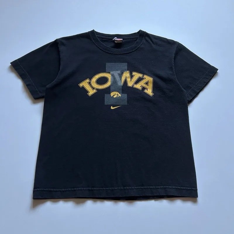 Nike — 90s Nike Iowa Hawkeyes Ncaa Center Swoosh T Shirt — streetwear — resale