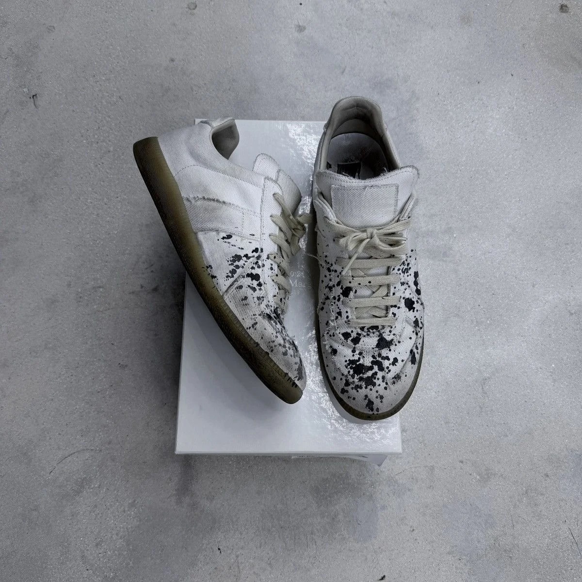 Maison Margiela — Maison Margiela GAT Paint Splatter Mono — Sneaker — resale