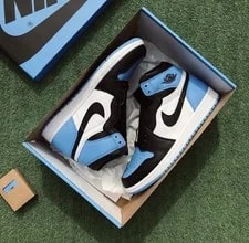 Air Jordan — Air Jordan 1 Retro OG High Multiple , Sizes Nike — Sneaker — resale
