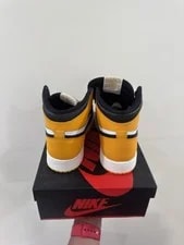 Air Jordan 1 High Toe Size 5Y (6.5 ) 575441-711 3
