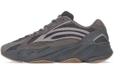 Yeezy — Yeezy Boost 700 V2 Geode — Sneaker — resale