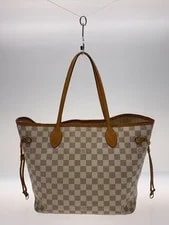 Louis Vuitton 2) Neverfull 3