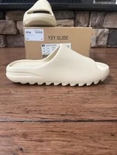 Size 10 - Yeezy Slide 2022 4