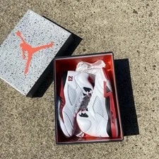 Air Jordan 5 “ ” 4
