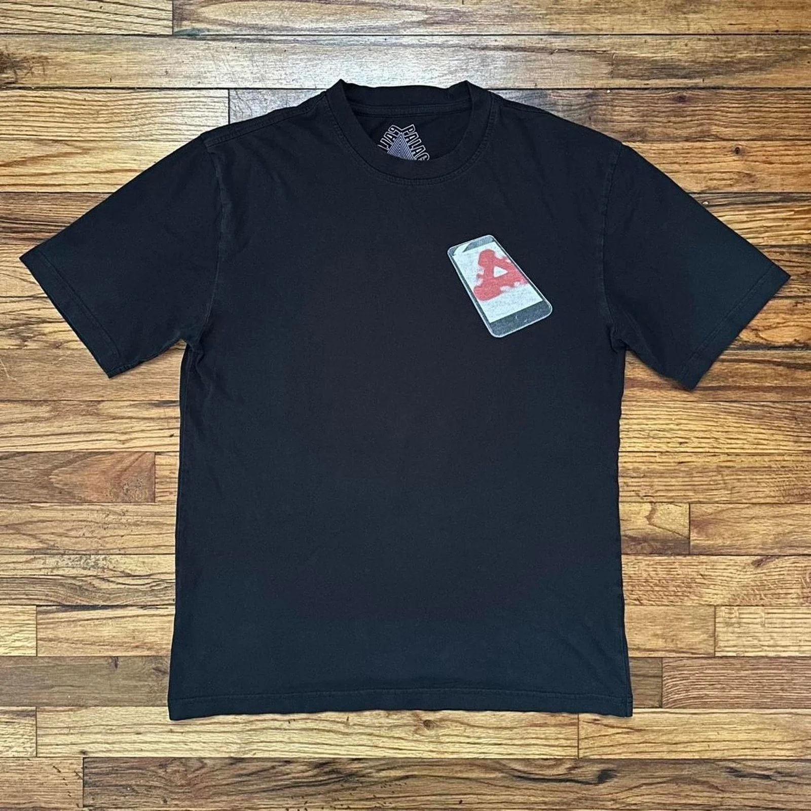 Palace — Palace Tri Phone T Shirt Skate Grunge Size M 20x27 — streetwear — resale