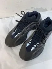 Adidas Yeezy 700 V3 27.5Cm 2