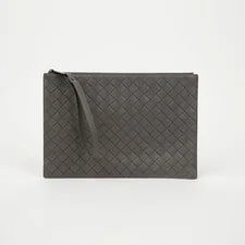 Bottega Veneta — Bottega Veneta Strap Pouch 592648 155997401 — Handbag — resale
