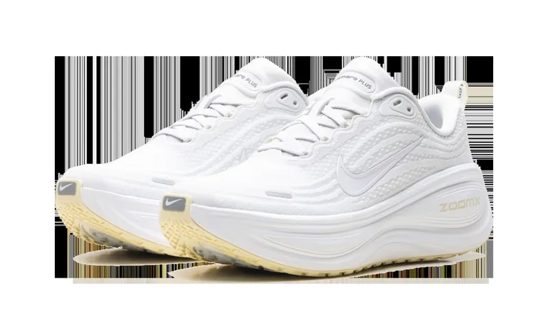 Vomero Plus Wmns "Photon Dust Alabaster" HV8154 009 2