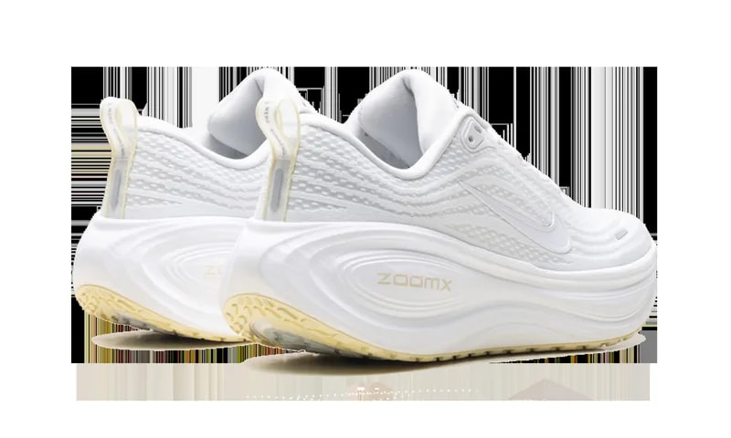 Vomero Plus Wmns "Photon Dust Alabaster" HV8154 009 3