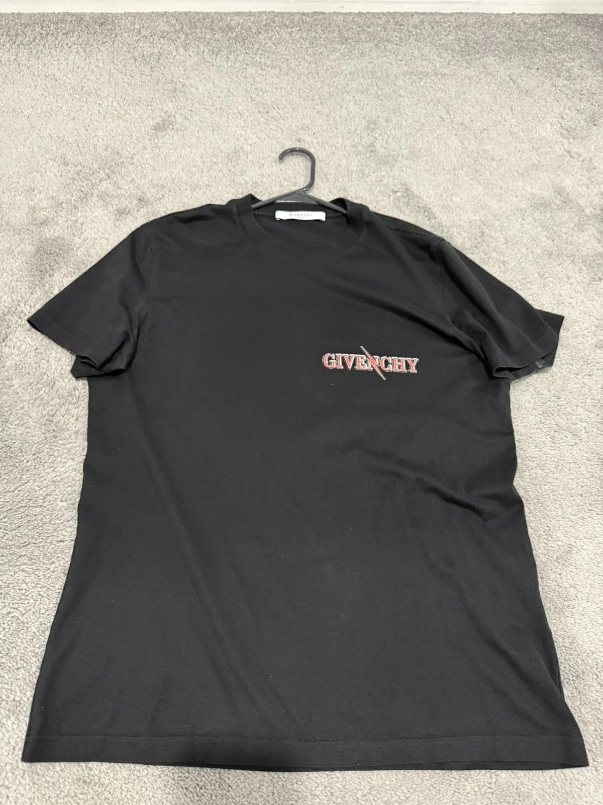 Givenchy — Givenchy Scorpion T-shirt — streetwear — resale
