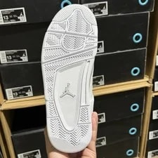 Air Jordan 4 Retro Money 308497-100 4
