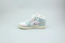 Air Jordan 1 Mid SE ' DZ5361-100-37.5- Uni 3