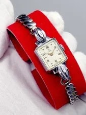Tudor 1961 Square Face Wind Up Movement Swiss Works 2
