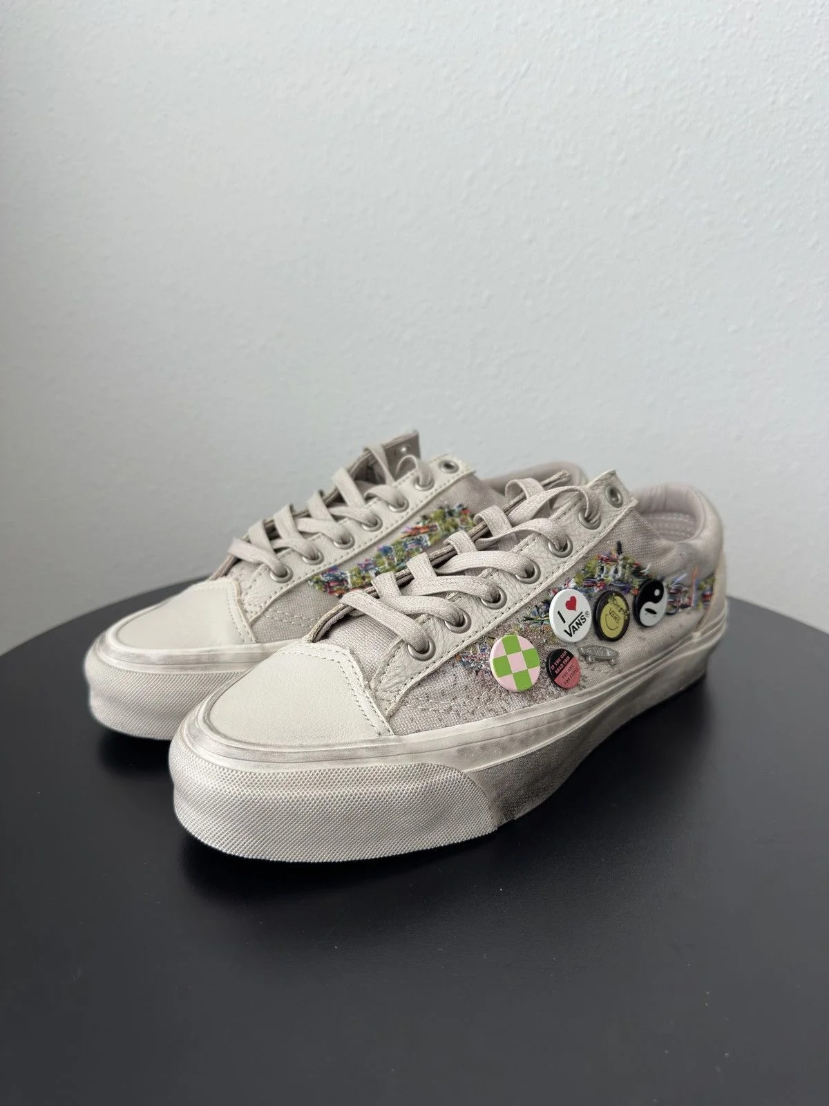 Vans — Vans Old Skool Souvenir — Sneaker — resale