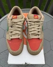 Size 11 - Nike SB Dunk Low 6.0 Rasta. 314142-200. 4