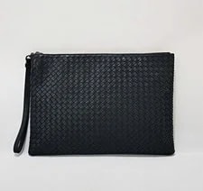 Bottega Veneta — Bottega Veneta Strap 442242 154015427 — Handbag — resale