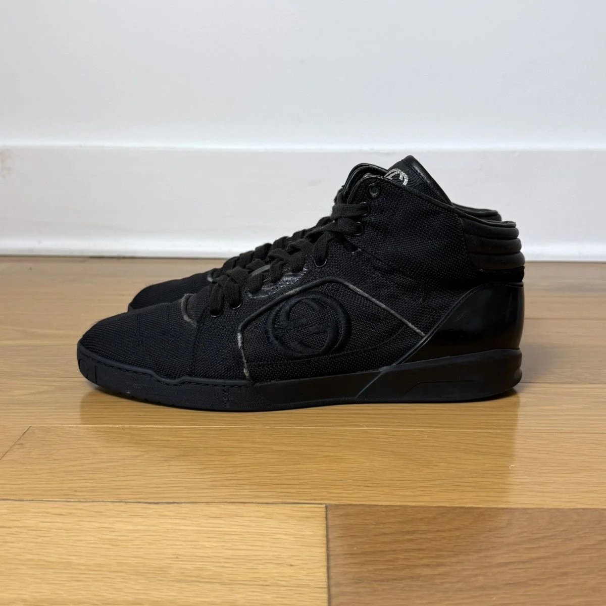 Gucci — Gucci Signature Interlocking GG Hi US 9 — Sneaker — resale
